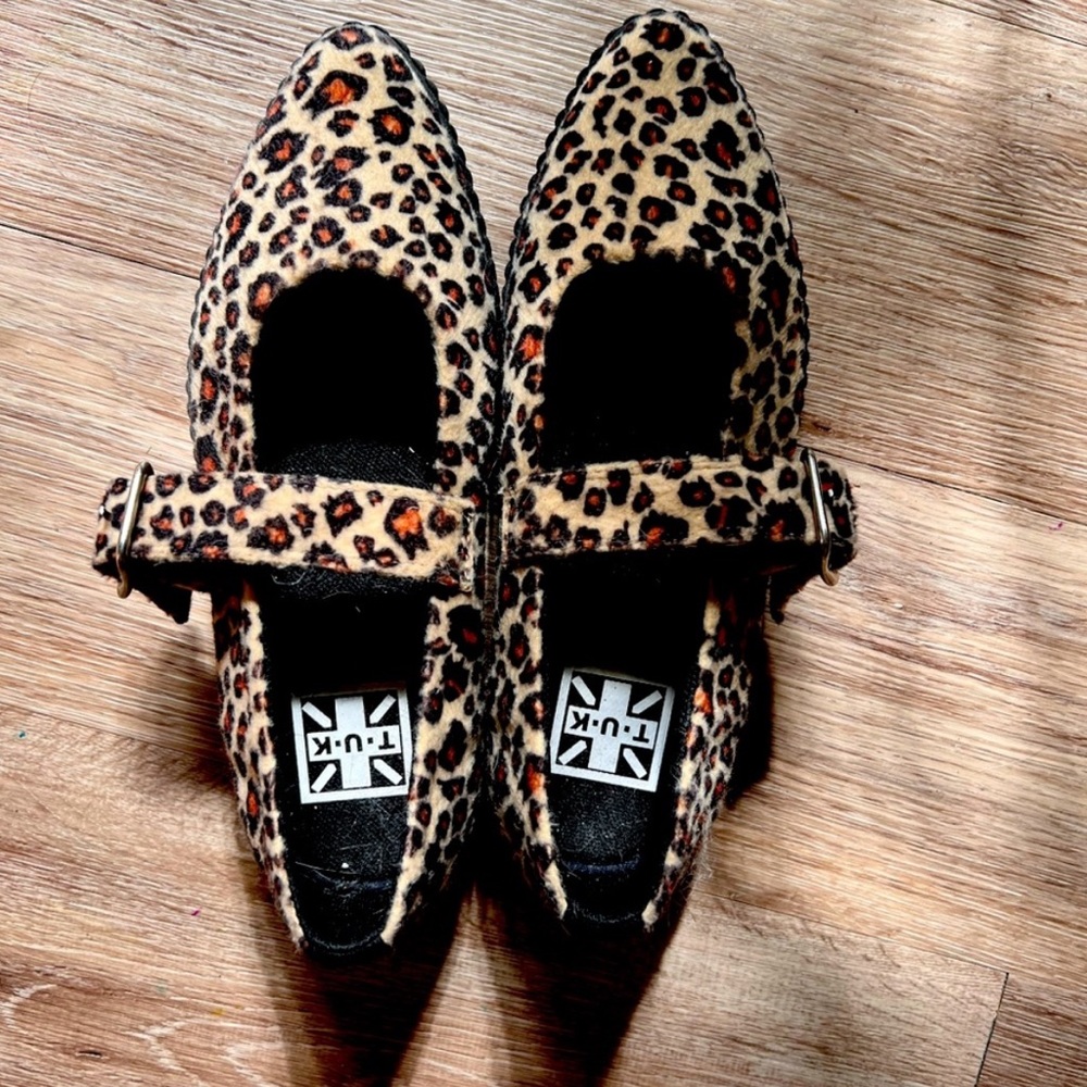 TUK leopard print platform cheetah super cute size 8